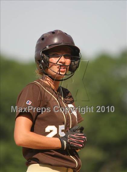 Thumbnail 3 in Clarkstown South vs. Suffern photogallery.