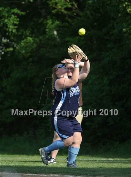 Thumbnail 2 in Clarkstown South vs. Suffern photogallery.