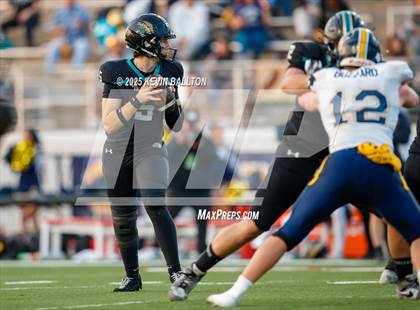 Thumbnail 2 in Lincoln @ Valley Center (CIF Div 6AA Final) photogallery.