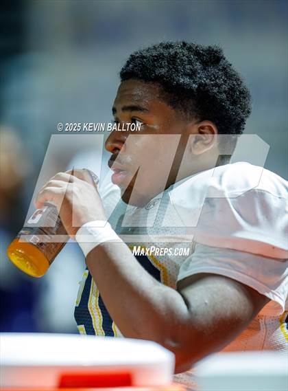 Thumbnail 2 in Lincoln @ Valley Center (CIF Div 6AA Final) photogallery.