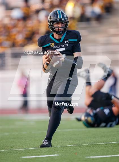 Thumbnail 3 in Lincoln @ Valley Center (CIF Div 6AA Final) photogallery.