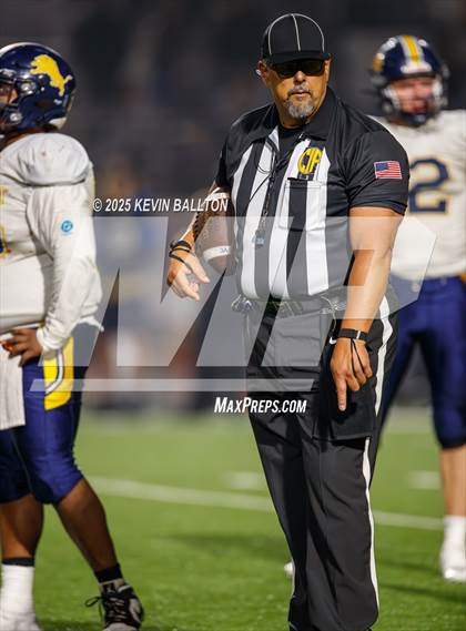 Thumbnail 2 in Lincoln @ Valley Center (CIF Div 6AA Final) photogallery.