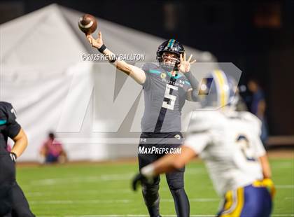 Thumbnail 3 in Lincoln @ Valley Center (CIF Div 6AA Final) photogallery.