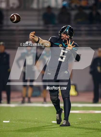 Thumbnail 1 in Lincoln @ Valley Center (CIF Div 6AA Final) photogallery.