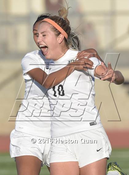 Thumbnail 3 in Carter @ Palos Verdres (CIF SS D2 Playoffs) photogallery.