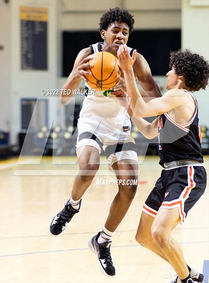 Thumbnail 2 in Los Gatos vs. St. Mary's (Aptos - SC Warriors NorCal Tournament) photogallery.