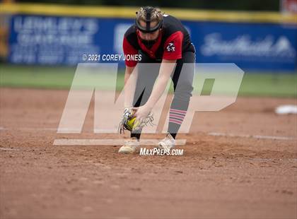 Thumbnail 3 in Lee County vs Veterans  photogallery.