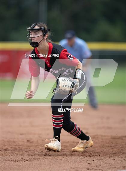 Thumbnail 3 in Lee County vs Veterans  photogallery.