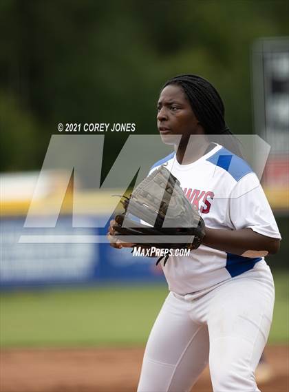 Thumbnail 1 in Lee County vs Veterans  photogallery.
