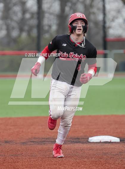 Thumbnail 1 in Dixie Heights @ Beechwood photogallery.