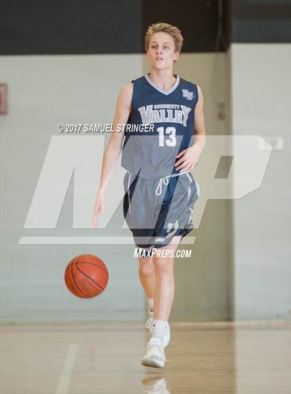 Thumbnail 2 in Dougherty Valley vs. Cardinal Newman (Rob Vares Jr. Memorial Classic) photogallery.