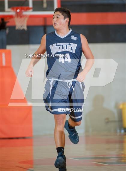 Thumbnail 3 in Dougherty Valley vs. Cardinal Newman (Rob Vares Jr. Memorial Classic) photogallery.