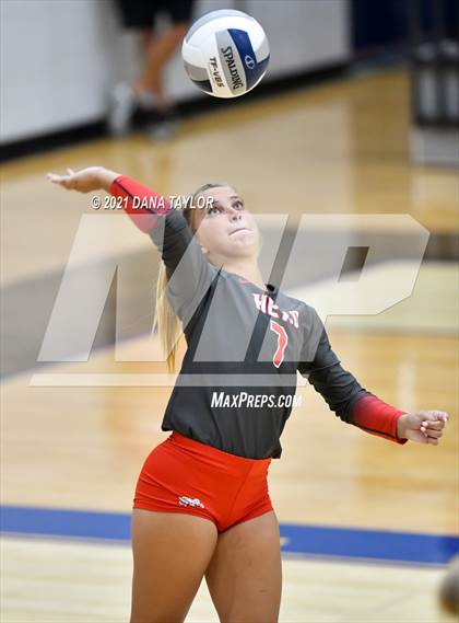Thumbnail 1 in Holliday @ Peaster photogallery.