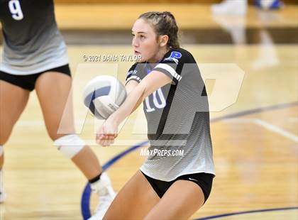 Thumbnail 1 in Holliday @ Peaster photogallery.