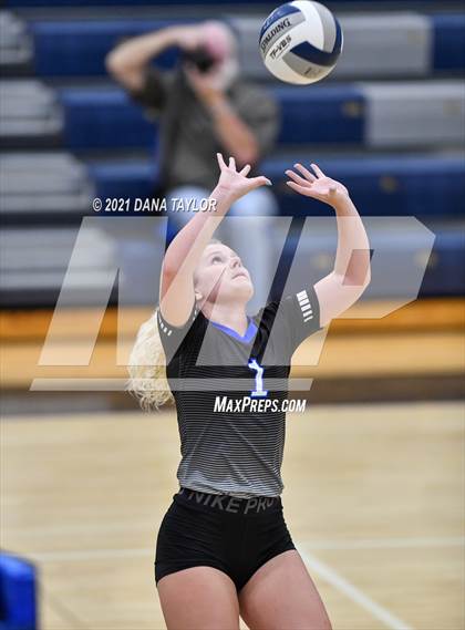 Thumbnail 2 in Holliday @ Peaster photogallery.