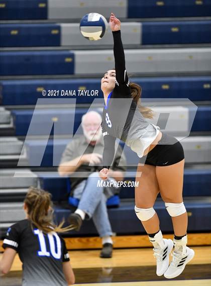 Thumbnail 3 in Holliday @ Peaster photogallery.