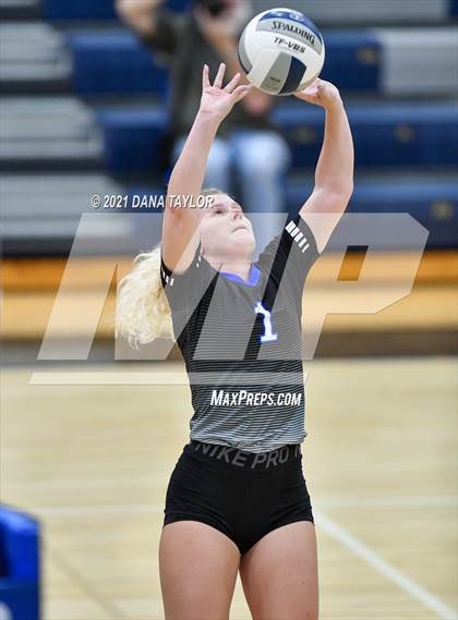 Thumbnail 3 in Holliday @ Peaster photogallery.