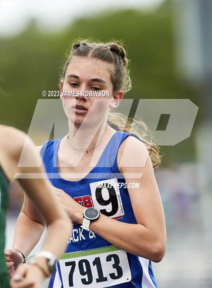 Thumbnail 3 in Bob Hayes Invitational (1600 Meters) photogallery.
