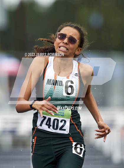 Thumbnail 1 in Bob Hayes Invitational (1600 Meters) photogallery.
