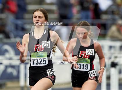 Thumbnail 2 in Bob Hayes Invitational (1600 Meters) photogallery.