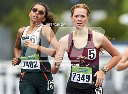 Thumbnail 1 in Bob Hayes Invitational (1600 Meters) photogallery.