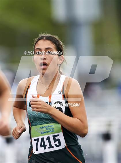 Thumbnail 1 in Bob Hayes Invitational (1600 Meters) photogallery.