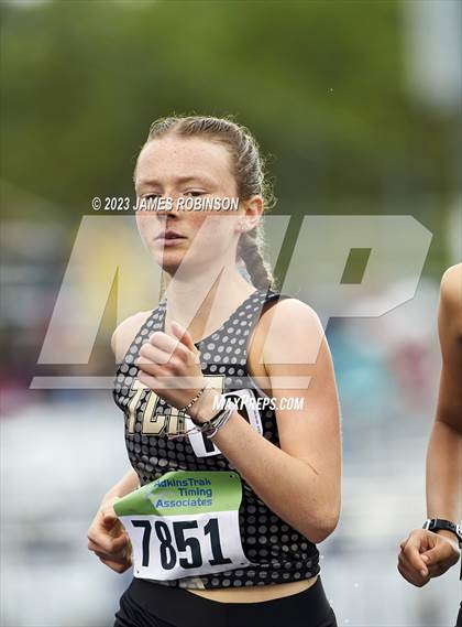 Thumbnail 1 in Bob Hayes Invitational (1600 Meters) photogallery.