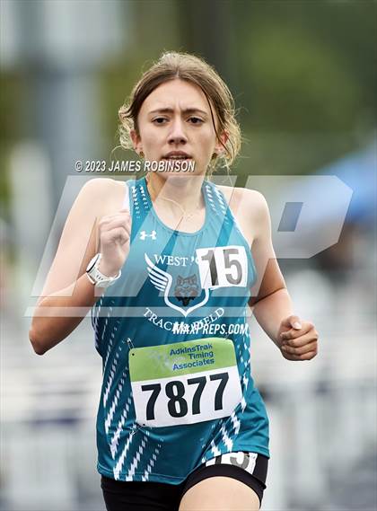 Thumbnail 3 in Bob Hayes Invitational (1600 Meters) photogallery.