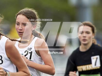 Thumbnail 3 in Bob Hayes Invitational (1600 Meters) photogallery.
