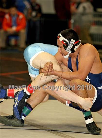 Thumbnail 1 in NYSPHSAA Championships (Division I Semifinals, 140-285) photogallery.