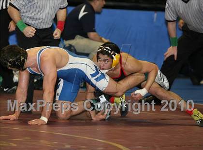 Thumbnail 2 in NYSPHSAA Championships (Division I Semifinals, 140-285) photogallery.