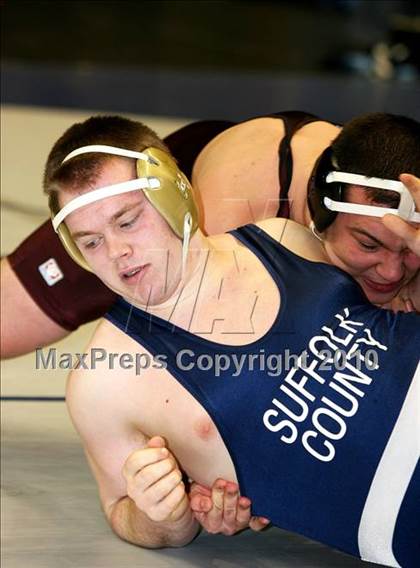 Thumbnail 1 in NYSPHSAA Championships (Division I Semifinals, 140-285) photogallery.