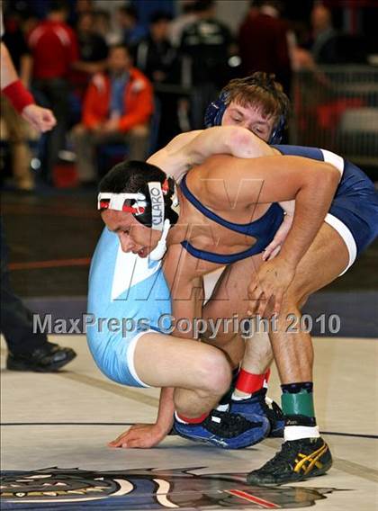 Thumbnail 3 in NYSPHSAA Championships (Division I Semifinals, 140-285) photogallery.