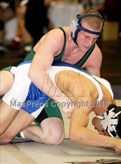 Thumbnail 2 in NYSPHSAA Championships (Division I Semifinals, 140-285) photogallery.