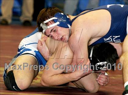 Thumbnail 3 in NYSPHSAA Championships (Division I Semifinals, 140-285) photogallery.