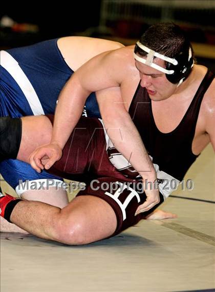 Thumbnail 2 in NYSPHSAA Championships (Division I Semifinals, 140-285) photogallery.