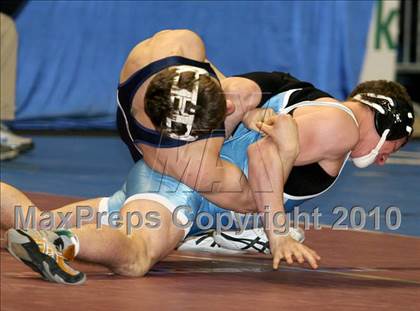 Thumbnail 3 in NYSPHSAA Championships (Division I Semifinals, 140-285) photogallery.