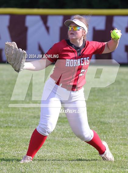 Thumbnail 1 in Villa Grove vs. Heyworth (IHSA 1A Sectional Semifinal) photogallery.