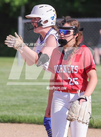 Thumbnail 1 in Villa Grove vs. Heyworth (IHSA 1A Sectional Semifinal) photogallery.
