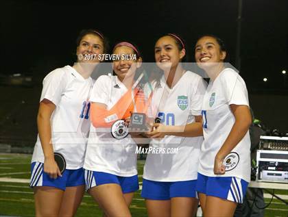 Thumbnail 3 in Eastlake vs. La Costa Canyon (CIF SDS D1 Final) photogallery.