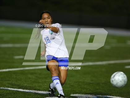 Thumbnail 3 in Eastlake vs. La Costa Canyon (CIF SDS D1 Final) photogallery.