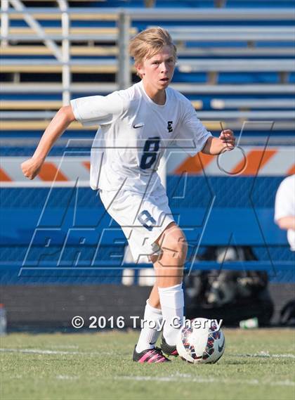 Thumbnail 2 in Carmel Christian vs Charlotte Latin photogallery.