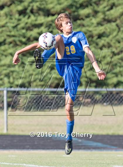 Thumbnail 2 in Carmel Christian vs Charlotte Latin photogallery.