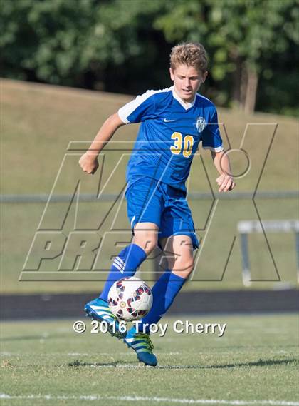 Thumbnail 3 in Carmel Christian vs Charlotte Latin photogallery.