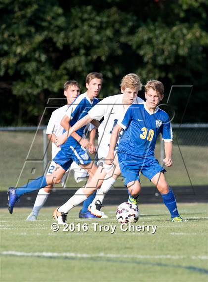 Thumbnail 2 in Carmel Christian vs Charlotte Latin photogallery.