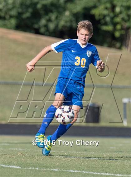 Thumbnail 2 in Carmel Christian vs Charlotte Latin photogallery.
