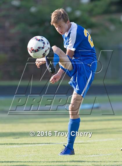 Thumbnail 2 in Carmel Christian vs Charlotte Latin photogallery.