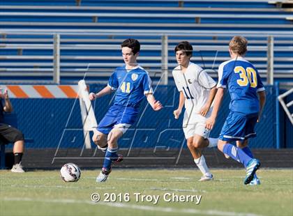 Thumbnail 3 in Carmel Christian vs Charlotte Latin photogallery.