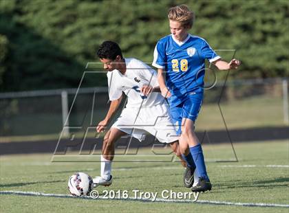 Thumbnail 2 in Carmel Christian vs Charlotte Latin photogallery.