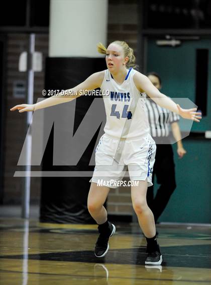Thumbnail 3 in St. John's vs. Grandview (NIKE Tournament of Champions) photogallery.